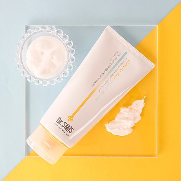 Dr-SMiS-Vitamin-Capsule-Cleansing-Foam-sp103-1